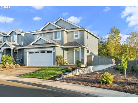 422 NE Timberline St, Estacada, OR 97023