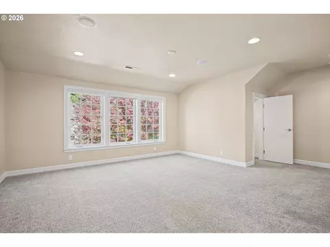 Bedroom - 2240 Turnberry Ct, Eugene, OR 97401 photo 2 of 8