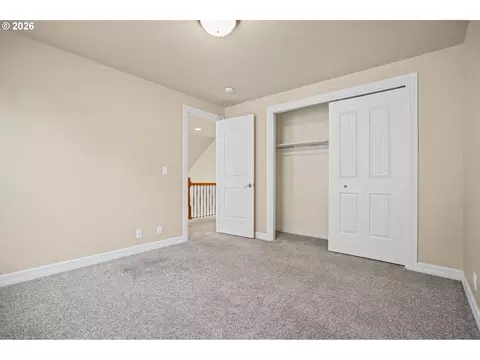 Bedroom - 2240 Turnberry Ct, Eugene, OR 97401 photo 6 of 8