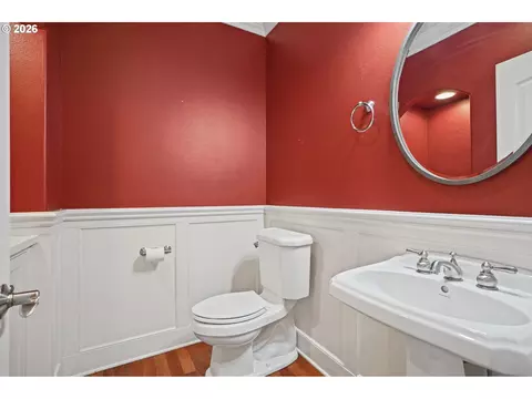 Bath - 2240 Turnberry Ct, Eugene, OR 97401 photo 7 of 7