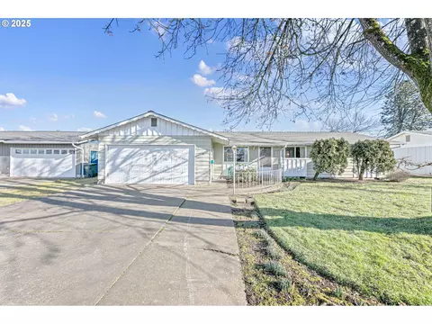 240 Boden St, Junction City, OR 97448
