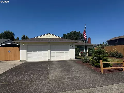 3036 Railroad St, Albany, OR 97322