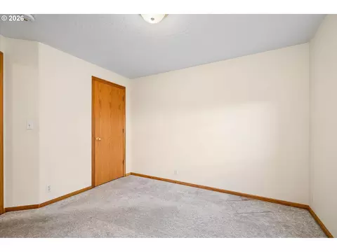 Bedroom - 4264 Cole Way, Springfield, OR 97478 photo 6 of 7