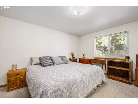 Bedroom - 4264 Cole Way, Springfield, OR 97478 photo 1 of 7