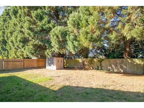 Exterior - 4264 Cole Way, Springfield, OR 97478 photo 5 of 7