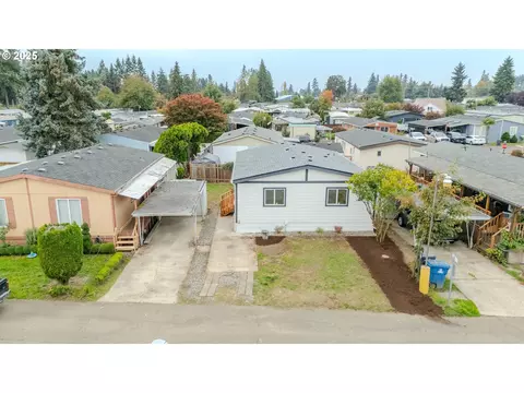 3370 Maple St #44, Hubbard, OR 97032