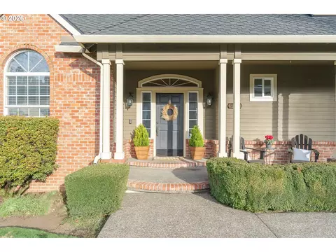 5555 Summit St, West Linn, OR 97068