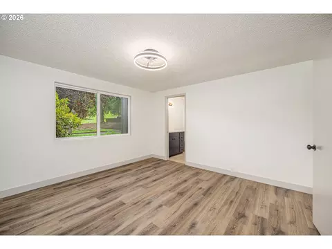 Bedroom - 67 Westbrook Way, Eugene, OR 97405 photo 2 of 2