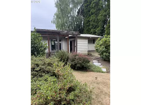 Exterior - 931 SE 5th St, Gresham, OR 97080 photo 2 of 5