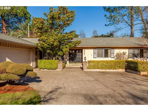 8847 SW Bohmann Pkwy, Portland, OR 97223