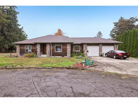 19301 Sunnyridge Ct, Oregon City, OR 97045