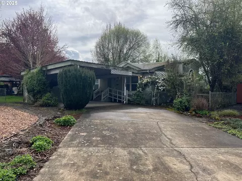 1280 SW Emma Dr, Mcminnville, OR 97128