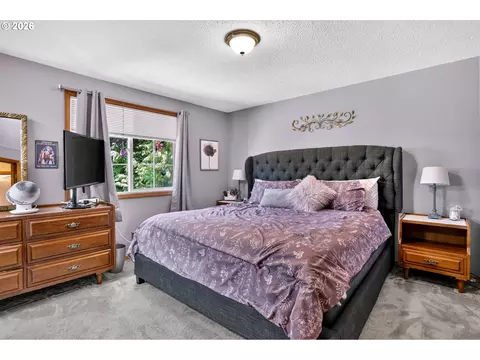 Bedroom - 1600 NW Angeline Ave, Gresham, OR 97030 photo 1 of 5