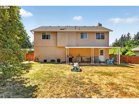 Exterior - 1600 NW Angeline Ave, Gresham, OR 97030 photo 5 of 6