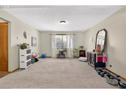 Living - 1600 NW Angeline Ave, Gresham, OR 97030 photo 8 of 8