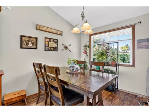 Dining - 1600 NW Angeline Ave, Gresham, OR 97030 photo 1 of 3