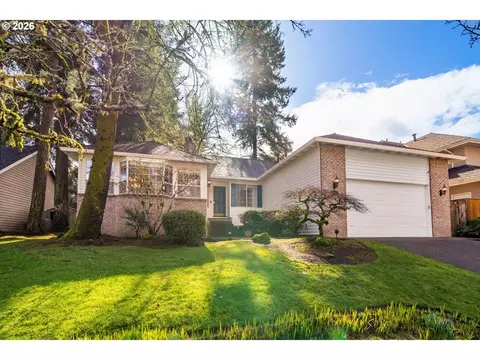 15100 SW Gull Dr, Beaverton, OR 97007
