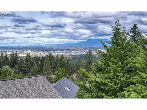 View/Area - 3362 Bentley Ave, Eugene, OR 97405 photo 3 of 4