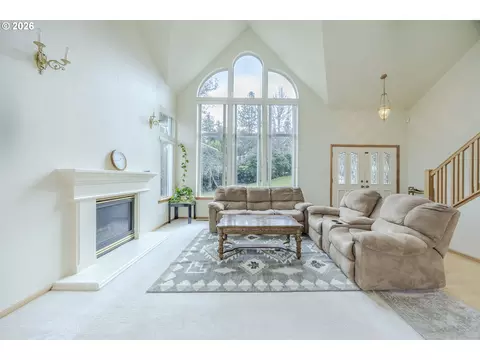 Living - 3362 Bentley Ave, Eugene, OR 97405 photo 1 of 6