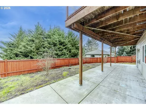 Exterior - 3362 Bentley Ave, Eugene, OR 97405 photo 5 of 9