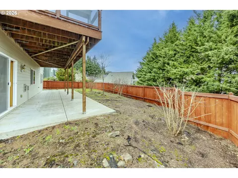 Exterior - 3362 Bentley Ave, Eugene, OR 97405 photo 8 of 9