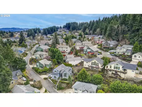 View/Area - 3362 Bentley Ave, Eugene, OR 97405 photo 2 of 4