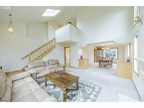 Living - 3362 Bentley Ave, Eugene, OR 97405 photo 3 of 6