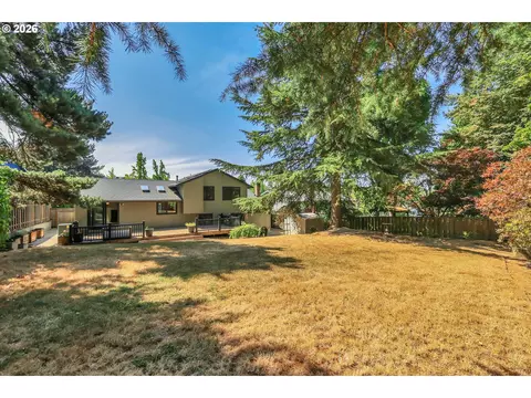 Exterior - 1995 SW 27th Dr, Gresham, OR 97080 photo 6 of 6