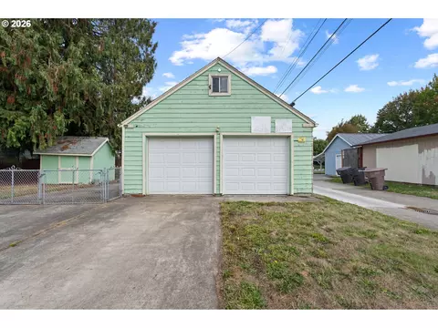 Exterior - 1504 8th Ave, Longview, WA 98632 photo 5 of 5