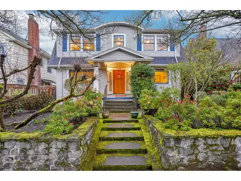 1917 NE Fremont St, Portland, OR 97212