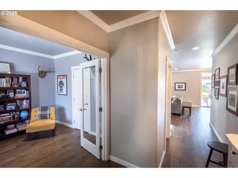 Entry Way - 993 Tyson Ln, Eugene, OR 97404 photo 2 of 3