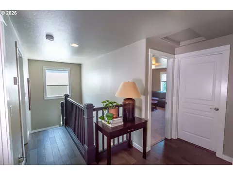 Entry Way - 993 Tyson Ln, Eugene, OR 97404 photo 3 of 3