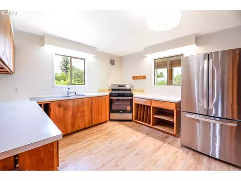 1404 Centennial Blvd, Springfield, OR 97477 photo 18