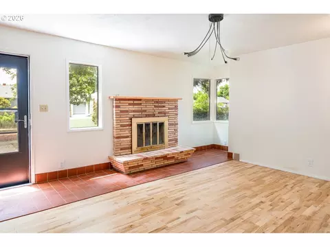 1404 Centennial Blvd, Springfield, OR 97477 photo 6