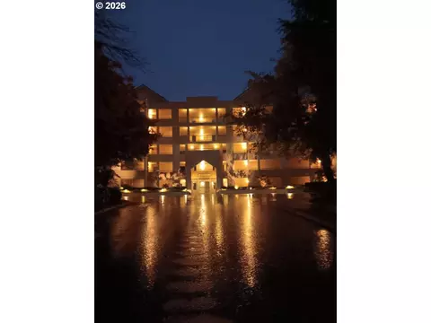 6605 W Burnside St #144, Portland, OR 97210