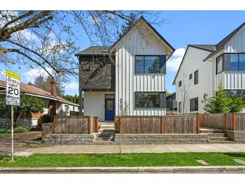 6342 NE 33rd Ave #A, Portland, OR 97211