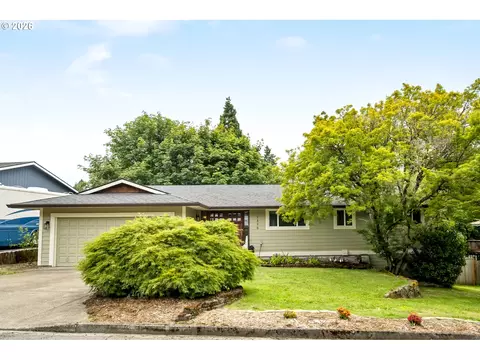 1370 SEastwood Ct, Milwaukie, OR 97267