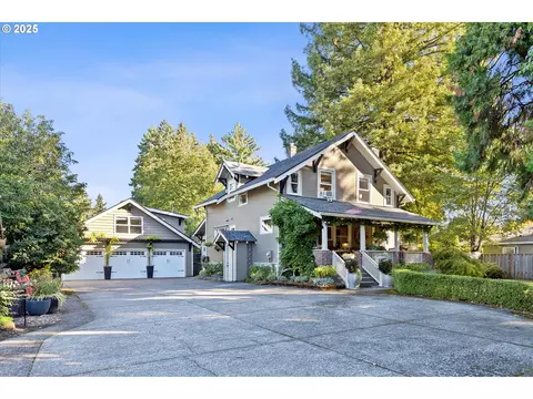 5821 SE Monroe St, Milwaukie, OR 97222