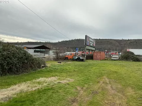 2630 W 2nd St, The Dalles, OR 97058