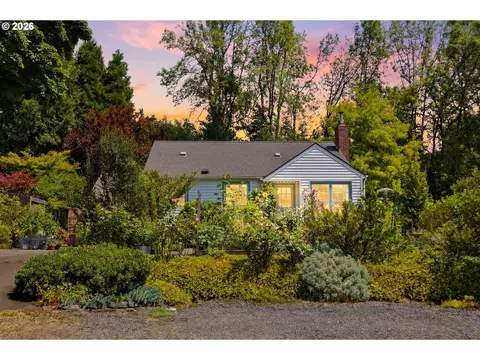 4920 SW 31st Dr, Portland, OR 97239