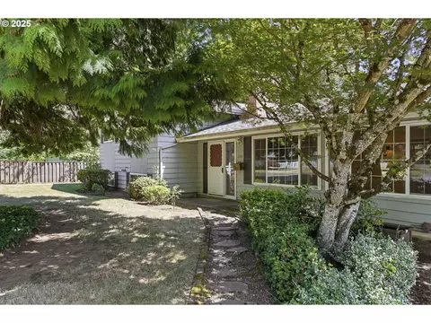 1314 NW 4th St, Gresham, OR 97030