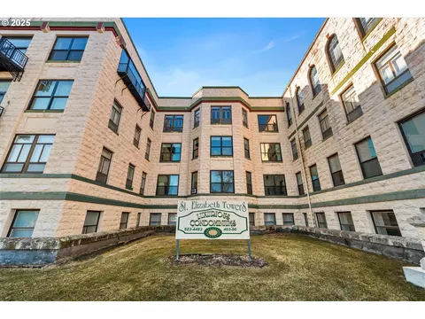 2365 4th St #105, Baker City, OR 97814