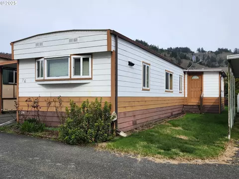 98090 W Benham Ln #20, Brookings, OR 97415