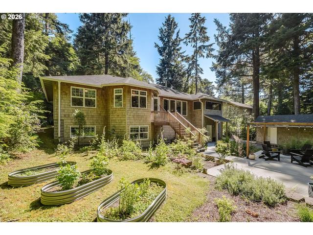 32105 Hemlock Ln, Arch Cape, OR 97102