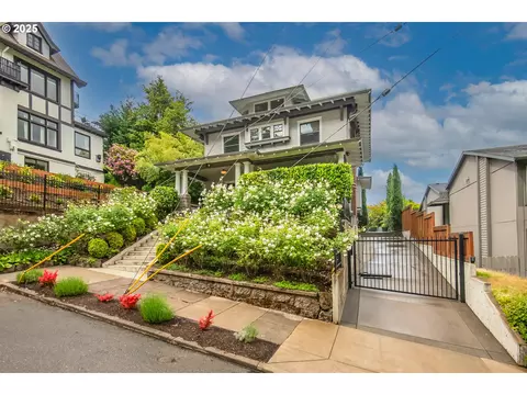 2445 NW Irving St, Portland, OR 97210
