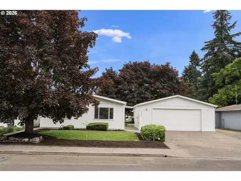 3425 Camas St, Woodburn, OR 97071