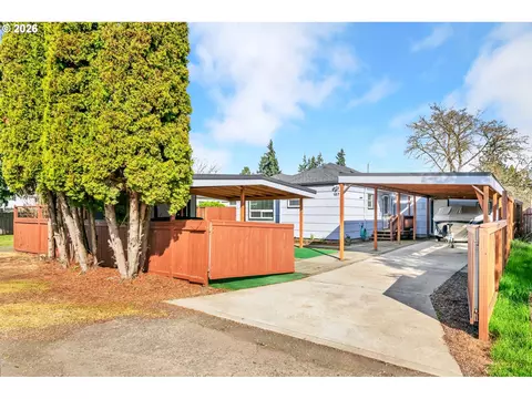 157 Hansen Ln, Eugene, OR 97404