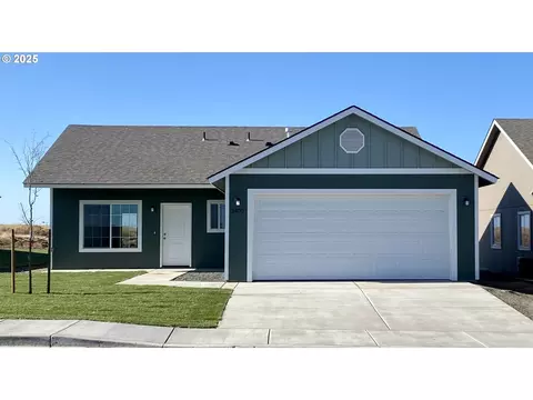 3400 High Desert Loop, Umatilla, OR 97882