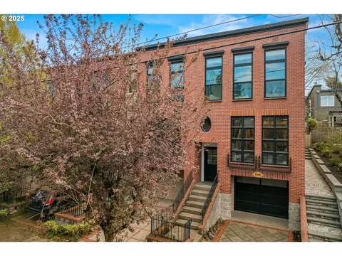 2366 NW Pettygrove St, Portland, OR 97210