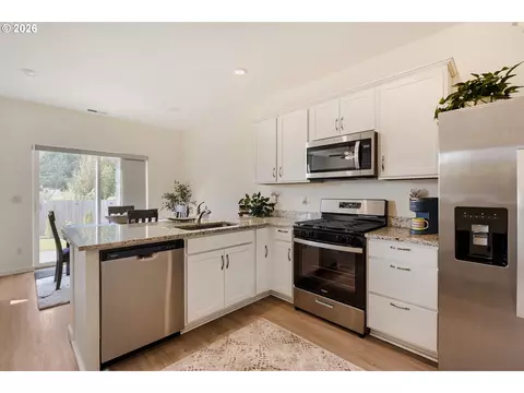 4087 SW 42nd St, Gresham, OR 97080 photo 6